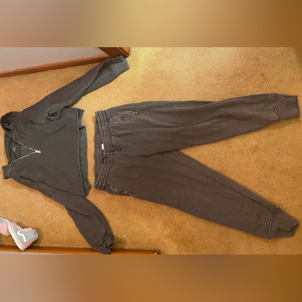 aerie charcoal gray track joggers and hoodie 2 piece set